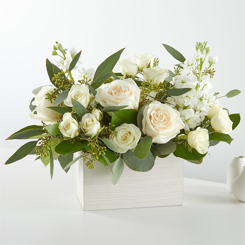 Fresh Linen Box Bouquet – Karnation Korner Florist, Dunedin FL