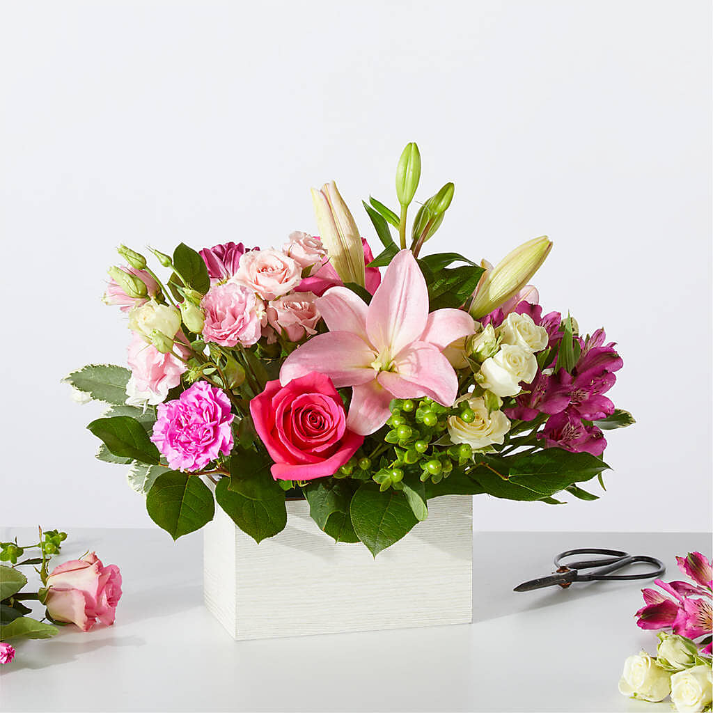 Sweetberry Box – A Florist Original – Karnation Korner Florist, Dunedin FL