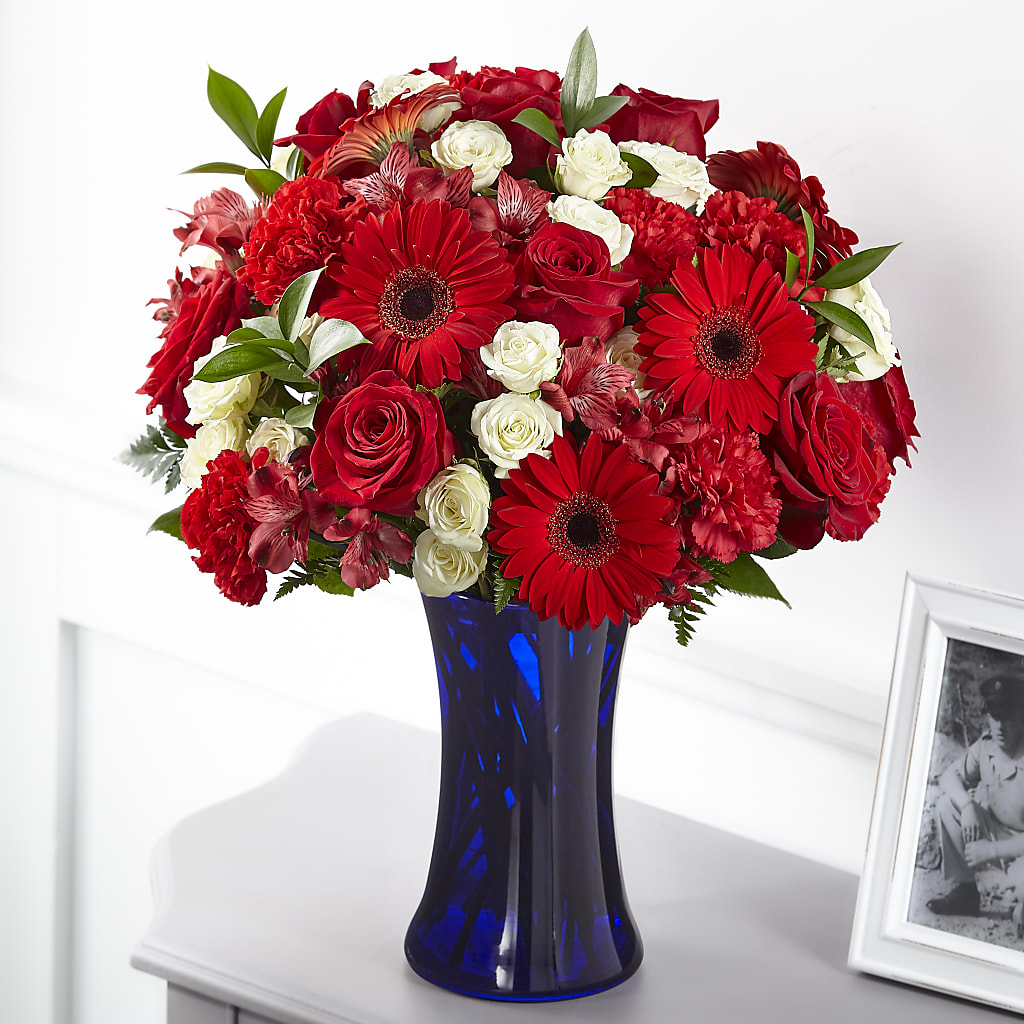 Hearts Embrace Bouquet – Karnation Korner Florist, Dunedin FL