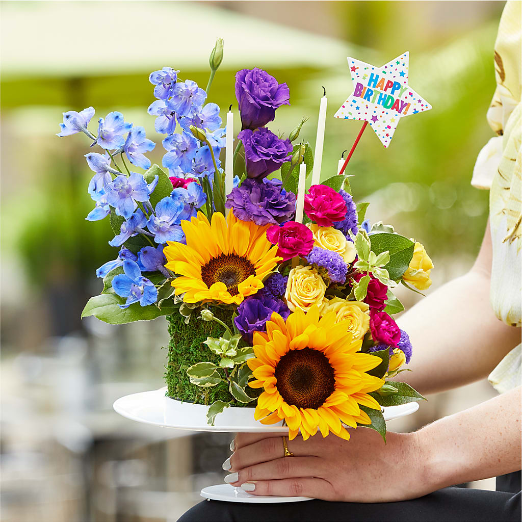 Star of the Day Floral Cake – Karnation Korner Florist, Dunedin FL