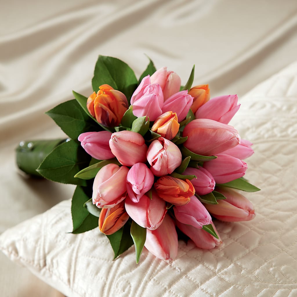Embraceable Bouquet – Karnation Korner Florist, Dunedin FL