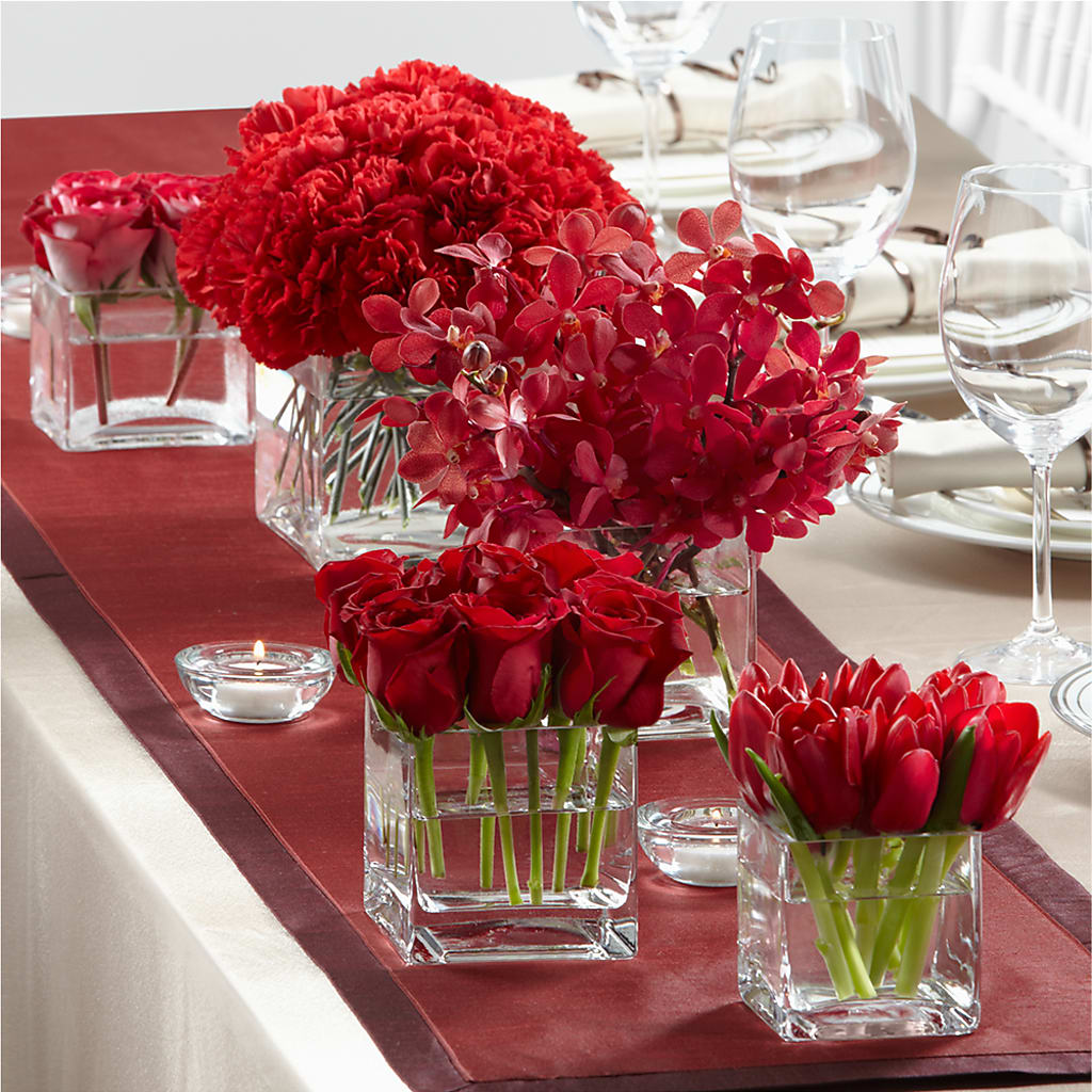Modern Grace Centerpiece – Karnation Korner Florist, Dunedin FL