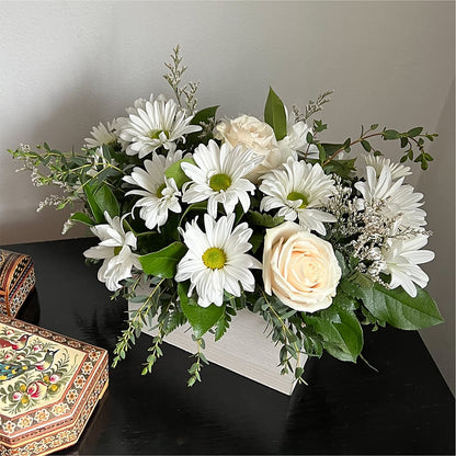Fresh Linen Box Bouquet –  Karnation Korner Florist, Dunedin FL