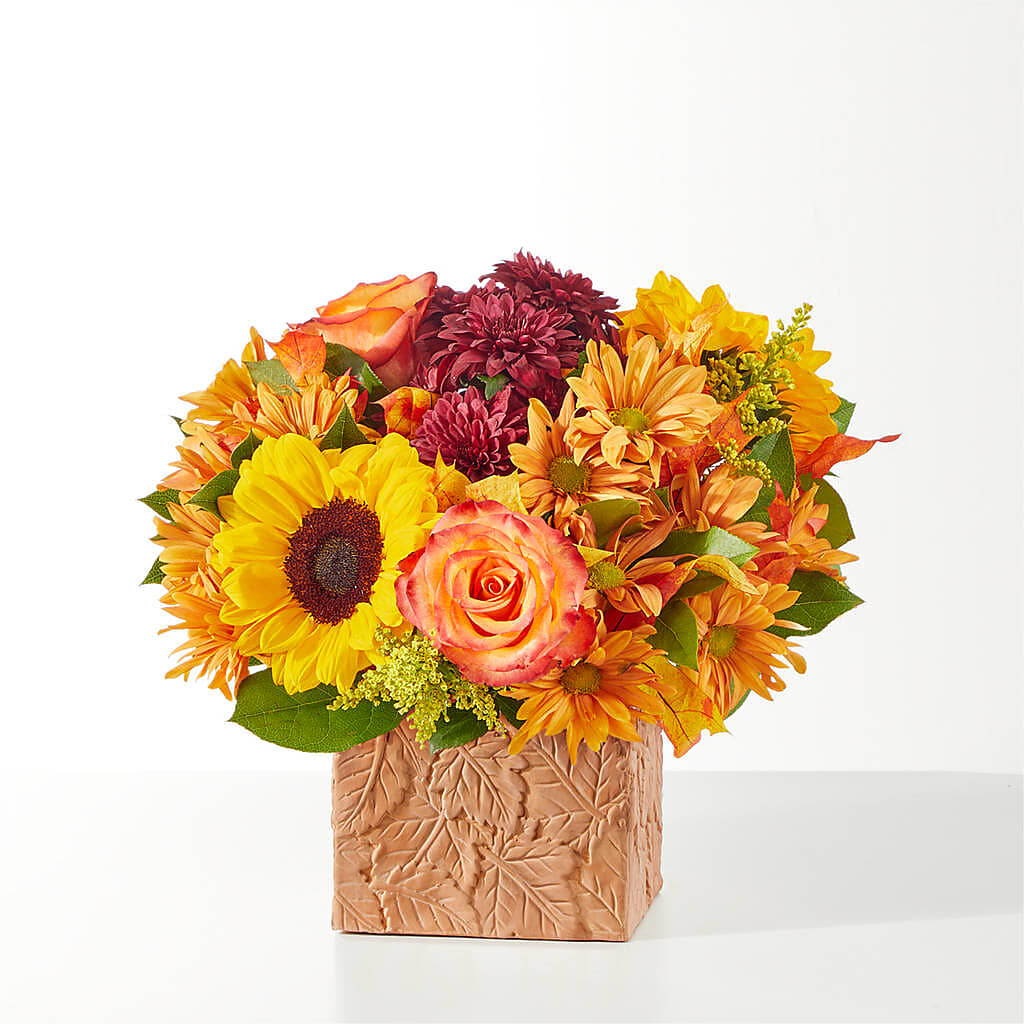 The Outdoors Bouquet –  Karnation Korner Florist, Dunedin FL