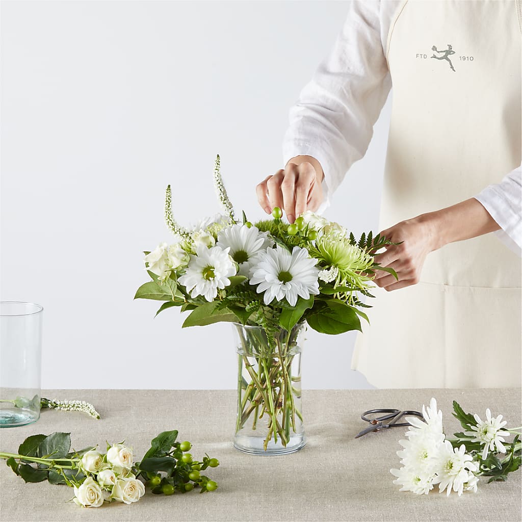 Irish Garden - A Florist Original –  Karnation Korner Florist, Dunedin FL