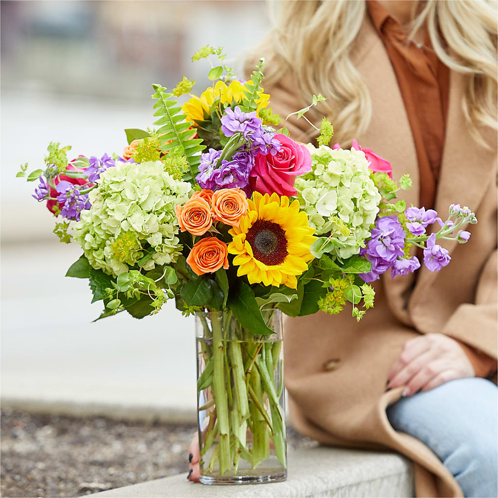 Vibrant Greetings Bouquet –  Karnation Korner Florist, Dunedin FL