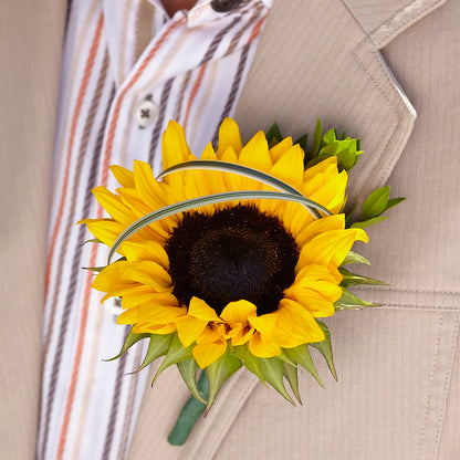 Free Spirit Boutonniere –  Karnation Korner Florist, Dunedin FL