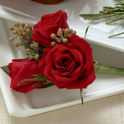 Red Spray Rose Boutonniere –  Karnation Korner Florist, Dunedin FL